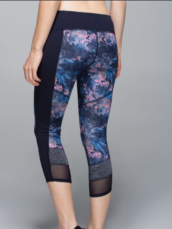 lululemon athletica Pants - Lululemon If You're Lucky Crop Full-On Luxtreme Crops Size 6